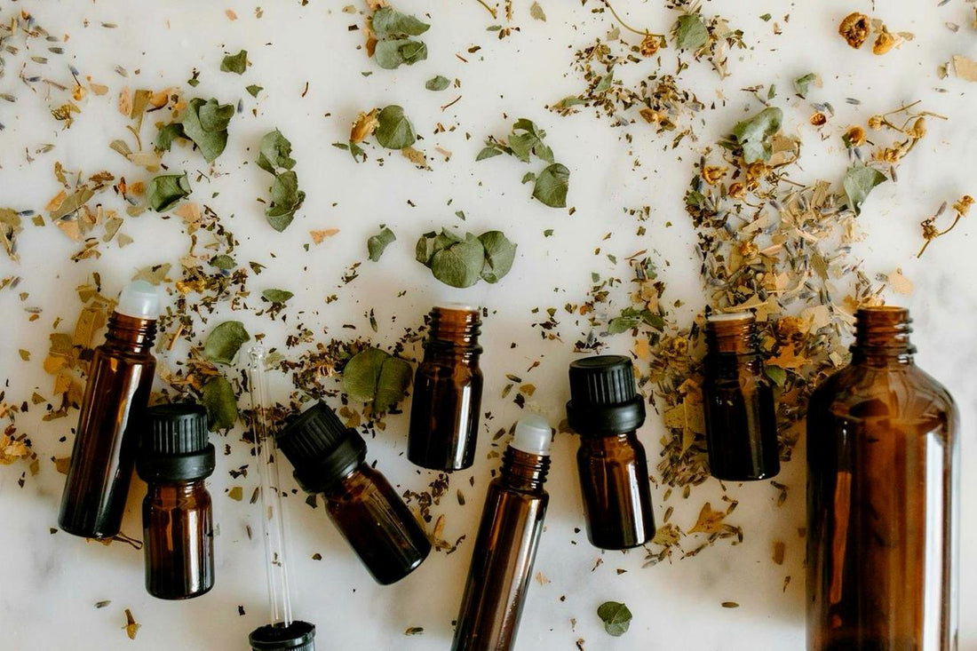 Les Huiles Essentielles : Bienfaits et Utilisations